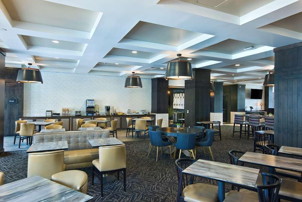 ออกซ์ฟอร์ด สวีท โซโนมา - โรห์เนิร์ต พาร์ค Hotel โรเนิร์ตพาร์ค ร้านอาหาร รูปภาพ